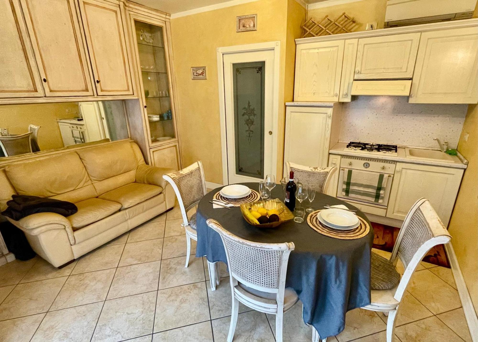 Doctor House Desenzano Apartment Desenzano del Garda Exterior foto