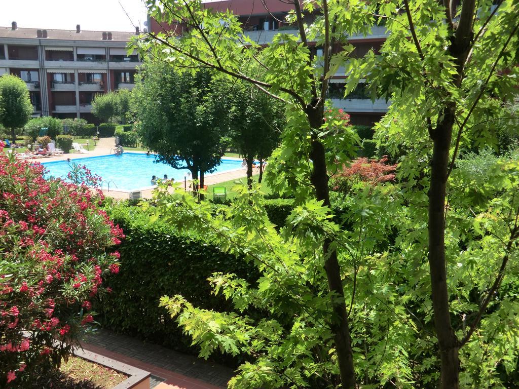 Doctor House Desenzano Apartment Desenzano del Garda Exterior foto